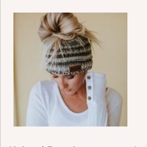 Knitted beanie with hole in top for bun/pony tail